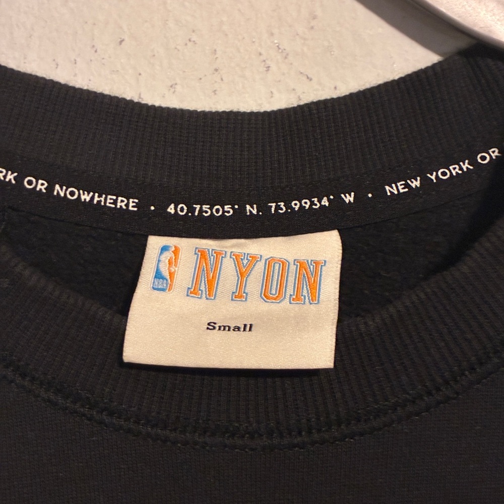 NYON Knicks Black Crewneck Sweater - Picture 4 of 7